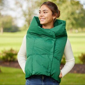 Pretty Rugged Pretty Puffer Vest Green M/L Waterproof Windproof Satin Lined